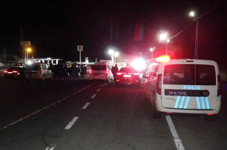 <p>Çeşitli suçlardan 20 kaydı bulunduğu öğrenilen Orhan E. hakkında ‘Alkollü araç kullanmak’ ve ‘Trafik güvenliğini tehlikeye sokmak’ suçundan 7 kez işlem yapıldığı ve ehliyetine 2055 yılına kadar el konulduğu belirlendi.</p>