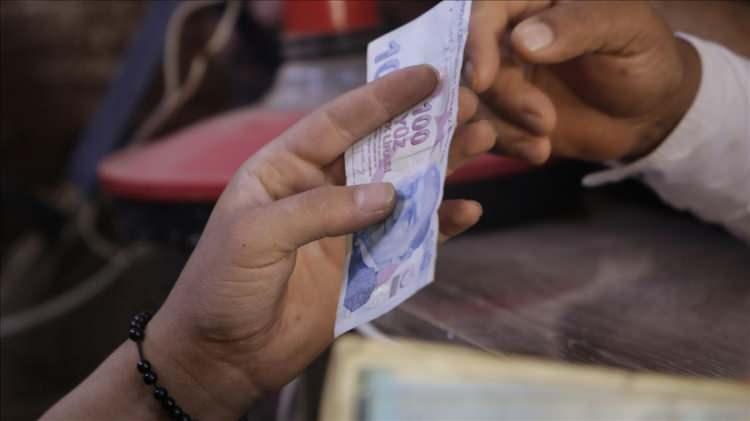 <p>QNB Bank toplamda 75 bin lira veriyor. 3 ay vadeli 50 bin lira ihtiyaç kredisi, 3 ay vadeli 25 bin lira taksitli nakit avans veriyor.</p>
<p> </p>