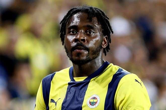 <p>* Osayi Samuel<br />
<br />
* Sözleşmesi bitiyor, yeni sözleşme imzalanması beklenmiyor</p>