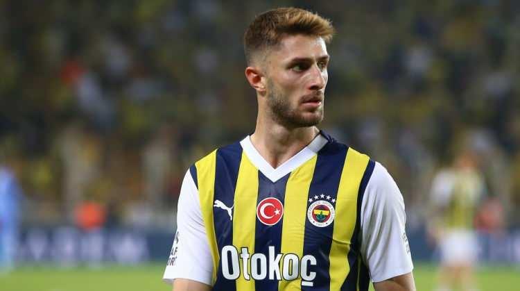 <p>* İsmail Yüksek<br />
<br />
* Değeri: 12 Milyon Euro</p>