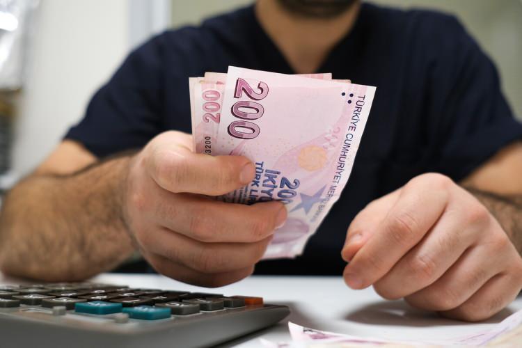 <p>7511.01 Et Kavurma İş&ccedil;isi</p>

<p>7511.02 Su &Uuml;r&uuml;nleri Gıda İşleme İş&ccedil;isi</p>

<p>7511.03 Balık Temizleme İş&ccedil;isi</p>

<p>7511.04 Diğer Kasaplar Ve Et Hazırlama İş&ccedil;ileri</p>

<p>7511.05 Et Kesimcisi</p>

<p>7511.06 Kasap</p>

<p>7511.07 Mezbaha Kesim İş&ccedil;isi</p>

<p>7511.08 Sosis, Sucuk Ve Salam İmal İş&ccedil;isi</p>

<p>7511.09 Tuzlayıcı Ve F&uuml;meci-Balık</p>

<p>7511.10 Tuzlayıcı Ve F&uuml;meci-Et</p>

<p>7511.11 Kasap (Et Hazırlayıcı)</p>

<p>7511.12 Kesimhane İş&ccedil;isi</p>

<p>7511.13 Padok Kahyası-Mezbaha</p>

<p>7511.14 Rendering İş&ccedil;isi-Et</p>

<p>7511.15 Et ve Et &Uuml;r&uuml;nleri İşlemecisi/Kasap</p>

<p>7511.16 Pastırma İmal İş&ccedil;isi</p>

<p>7511.17 Midye Dolma İş&ccedil;isi</p>

<p>7511.18 Salamura İş&ccedil;isi</p>

<p>7511.19 Bağırsak İş&ccedil;isi</p>

<p>7511.20 Et Temizleyicisi-Sıyırıcısı</p>

<p>7511.21 İşkembe Temizleme İş&ccedil;isi</p>

<p>7511.22 Pastırma &Ccedil;emenleme İş&ccedil;isi</p>

<p>7511.23 Pastırma Presleme İş&ccedil;isi</p>

<p>7511.24 Pastırma Tuzlama İş&ccedil;isi</p>

<p>7511.25 Pastırma Yıkama İş&ccedil;isi</p>

<p>7511.26 Sucuk Bağlama İş&ccedil;isi</p>

<p>7511.27 Sucuk İ&ccedil;i Baharat Hazırlama İş&ccedil;isi</p>

<p>7511.28 Sucuk Kıyması Hazırlama İş&ccedil;isi(K&uuml;terci)</p>

<p>7511.29 Sucuk ve Salam Fırınlama İş&ccedil;isi</p>

<p>7511.30 Pili&ccedil; Kesim ve İşleme Elemanı</p>

<p>7511.31 Ton Balığı Temizleme Ayıklama İş&ccedil;isi</p>
