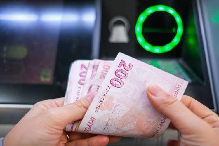 <p>7533.55 Kırkyamacı (Patchwork)</p>

<p>7533.56 Ev Tekstili &Uuml;r&uuml;nleri Hazırlama Elemanı</p>

<p>7533.57 Kadın Temel Etek Dikiş&ccedil;isi</p>

<p>7533.58 Bilgisayarda Kadın Giysi Kalıpları Hazırlama</p>

<p>7533.59 Bilgisayarda Erkek Giysi Kalıpları Hazırlama</p>

<p>7533.60 &Ccedil;ocuk Elbise Dikim Elemanı</p>

<p>7533.61 Bebek Giysileri Dikim Elemanı</p>

<p>7533.62 Bilgisayarda &Ccedil;ocuk Giysi Kalıpları Hazırlama</p>

<p>7533.63 &Ccedil;anta Dikim Elemanı</p>

<p>7533.64 &Ccedil;ocuk Dış Giysileri Dikimi (Ceket- Mont- Manto)</p>

<p>7533.65 &Ccedil;ocuk &Uuml;st Giysileri Dikimi (G&ouml;mlek-Bluz-Elbise-Etek7533.66 Kadın Bikini ve Mayo Dikim Elemanı</p>

<p>7533.67 Kadın Nikah Kıyafeti Dikim Elemanı</p>

<p>7533.68 Kıspet Dikim Elemanı</p>

<p>7533.69 Sanayi Makinecisi</p>

<p>7533.70 Bez Bebek Yapımcısı</p>

<p>7533.71 İğne Oyacısı</p>

<p>7533.72 Bindallı (&uuml;&ccedil; etek) Yapımcısı</p>

<p>7533.73 Tığ &Ouml;rg&uuml;c&uuml;</p>

<p>7533.74 Mekik Oyacısı</p>

<p>7533.75 Pul Boncuk Dikişleri Yapımcısı</p>

<p>7533.76 Şiş ve Tığ &Ouml;rg&uuml;c&uuml;</p>

<p>7533.77 Şiş ve Tığ &Ouml;r&uuml;c&uuml;l&uuml;ğ&uuml; İle Oyuncak Bebek Yapımcısı</p>

<p>7533.78 Aksesuar Şefi (Tekstil)</p>

<p>7533.79 Koruyucu Kıyafet Dikiş&ccedil;isi</p>

<p>7533.80 Personel ve Y&uuml;k Paraş&uuml;t&uuml; Temel Bakım ve</p>

<p>7534.01 Yorgancı (Elle)</p>

<p>7534.02 Diğer D&ouml;şemeciler Ve İlgili İş&ccedil;iler</p>

<p>7534.03 Mobilya D&ouml;şeme İş&ccedil;isi</p>

<p>7534.04 Oto D&ouml;şemecisi</p>

<p>7534.05 Yatak İmalat İş&ccedil;isi</p>
