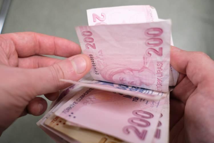 <p>9611.04 Tehlikesiz Atık Toplayıcısı</p>

<p>9612.02 &Ccedil;&ouml;p Tasnif Ediciler</p>

<p>9612.03 Geri D&ouml;n&uuml;ş&uuml;m İş&ccedil;isi</p>

<p>9612.04 Hurda Satıcısı</p>

<p>9612.05 Şişe Ayıklayıcısı</p>

<p>9612.06 Hurda Hazırlama ve Takip İş&ccedil;isi</p>

<p>9612.07 Geri Kazanım İş&ccedil;isi</p>

<p>9612.08 Atık Ak&uuml;m&uuml;lat&ouml;r Geri Kazanım İş&ccedil;isi</p>

<p>9612.09 Atık Ayırma İş&ccedil;isi</p>

<p>9613.01 Binicili Zemin Temizleme Makine S&uuml;r&uuml;c&uuml;s&uuml; (Dış</p>

<p>9613.02 Park s&uuml;p&uuml;r&uuml;c&uuml;</p>

<p>9613.03 Temizlik İş&ccedil;isi (Elle - Cadde, Sokak, Park vb.)</p>

<p>9613.04 Park Temizlik İş&ccedil;isi</p>

<p>9613.05 S&uuml;p&uuml;rgeci (Temizlik İş&ccedil;isi) - Cadde, Sokak vb.</p>

<p>9621.01 Kurye</p>

<p>9621.02 T&uuml;p (LPG) Dağıtım Elemanı</p>

<p>9621.03 Gazete Dağıtıcısı</p>

<p>9621.04 Bagaj Taşıyıcısı (Bellboy)</p>

<p>9621.05 Diğer Tahmil Tahliye İş&ccedil;ileri Ve İlgili Y&uuml;k Taşıma</p>

<p>9621.07 İ Paket Teslim Elemanı (Yaya)</p>

<p>9621.08 Kurye (İla&ccedil; Dağıtım)</p>

<p>9621.09 Ekmek Dağıtım Elemanı</p>

<p>9621.10 Dağıtım Elemanı (Gıda-İ&ccedil;ecek)</p>

<p>9621.11 El İlanı, Broş&uuml;r Dağıtıcısı</p>

<p>9621.12 Golf sopa ve top taşıyıcısı</p>

<p>9621.13 Genel evrak dağıtıcısı</p>

<p>9621.14 Bavul taşıyıcısı</p>

<p>9622.01 Beden İş&ccedil;isi (Temizlik)</p>

<p>9623.01 Saya&ccedil; Okuma Elemanı (Su)</p>

<p>9623.02 Saya&ccedil; Okuma Elemanı (Elektrik)</p>

<p>9623.03 Saya&ccedil; Okuma Elemanı (Doğal Gaz)</p>
