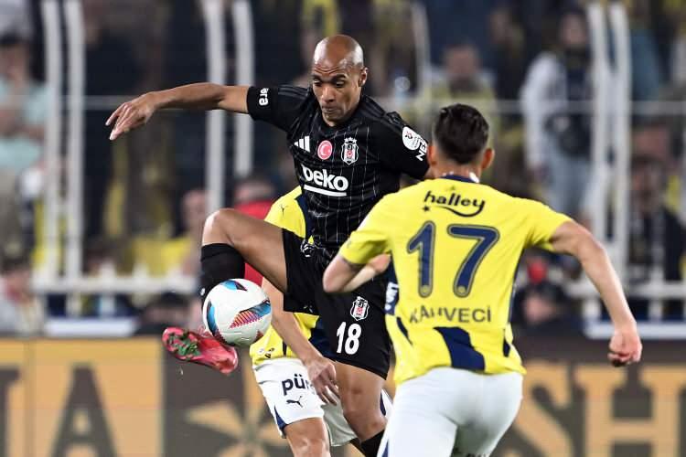 <p>Trendyol Süper Lig'de önceki gün Fenerbahçe, sahasında ağırladığı Beşiktaş'a 1-0 mağlup oldu.</p>