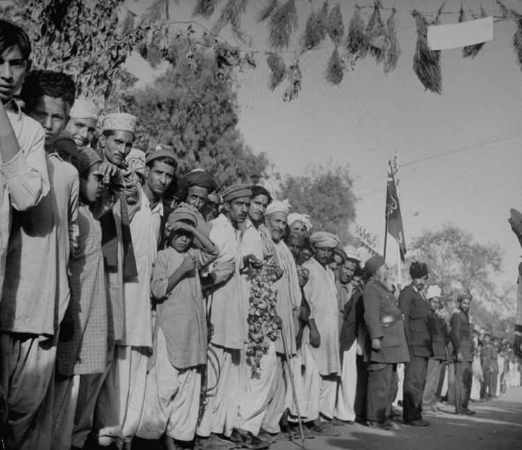 <p><strong>1. 1947 Savaşı</strong></p>
<p> </p>
<p>(Birinci Keşmir Savaşı)</p>