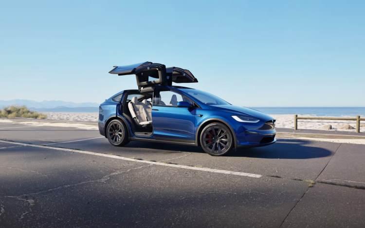 <p>17. Tesla Model X</p>