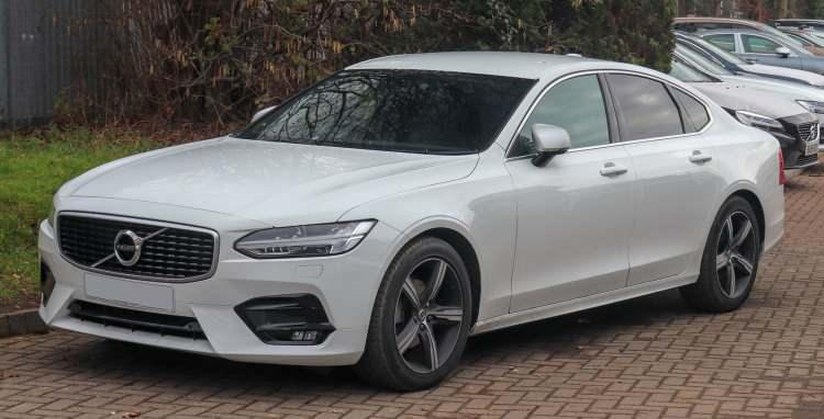 <p>13. Volvo S90</p>
