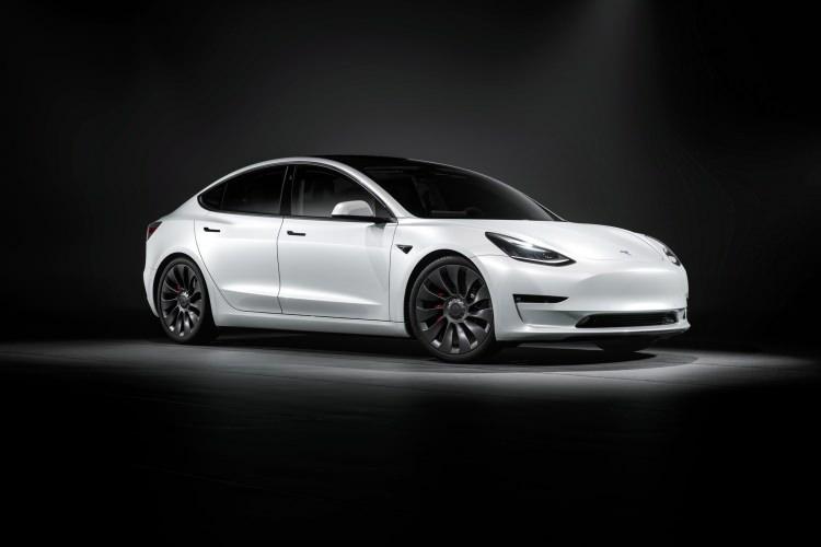 <p>8. Tesla Model 3</p>