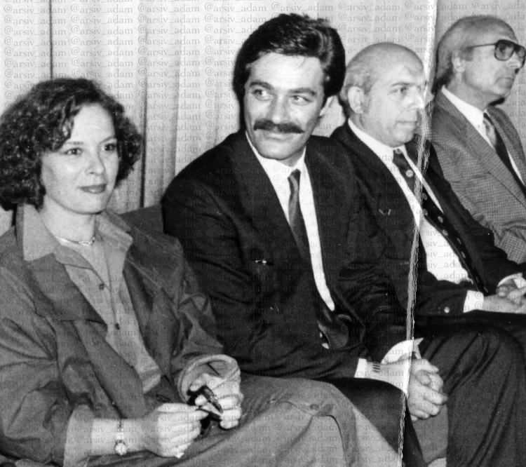 <p><span style="color:rgb(0, 0, 0)">Türk sinemasının önemli isimlerinden Kadir İnanır ve Hülya Koçyiğit bugünlerde dikkat çeken bir iddia ile gündeme geldi. </span></p>
