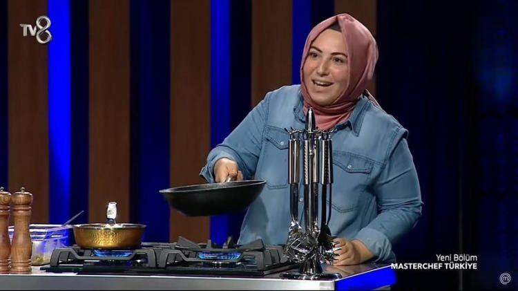<p>Masterchef Eda ise bu yorumlara 'Az yedim hala az yiyorum kilo aldıran her şeyden uzaklaştım aylardır böyle. Hepinizin bildiği şeyler boşuna bu kadar soruluyor.' diyerek cevap verdi.</p>
<p> </p>