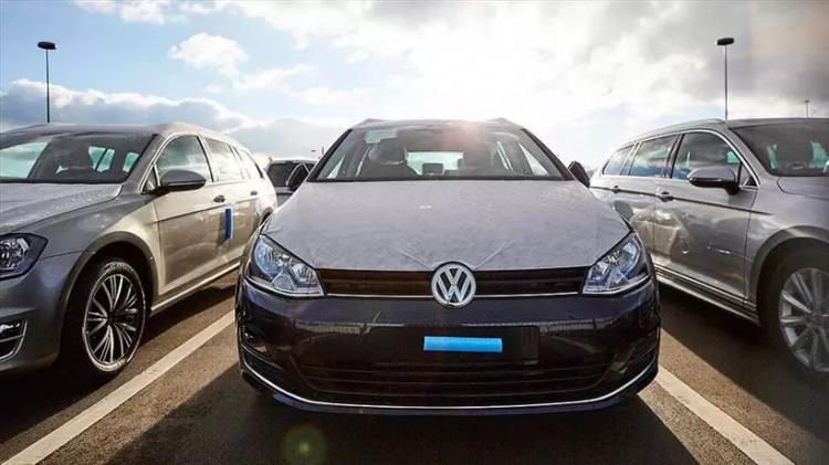 <p><strong>VOLKSWAGEN</strong></p>
<p> </p>
<p>Polo- 1.631.000 - 2.198.000 TL</p>
<p> </p>
<p>T-Cross- 1.851.000 - 2.276.000 TL</p>
<p> </p>
<p>Taigo- 1.761.000 - 2.571.000 TL</p>
<p> </p>
<p>Golf- 1.837.000 - 2.792.000 TL</p>
<p> </p>
<p>T-Roc- 2.151.000 - 2.688.000 TL</p>
<p> </p>
<p>Tiguan2.625.000 - 4.972.000 TL</p>