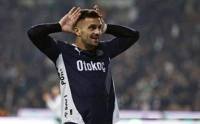 <p>10- Tadic | 11 gol<br />
<br />
* Fenerbahçe</p>