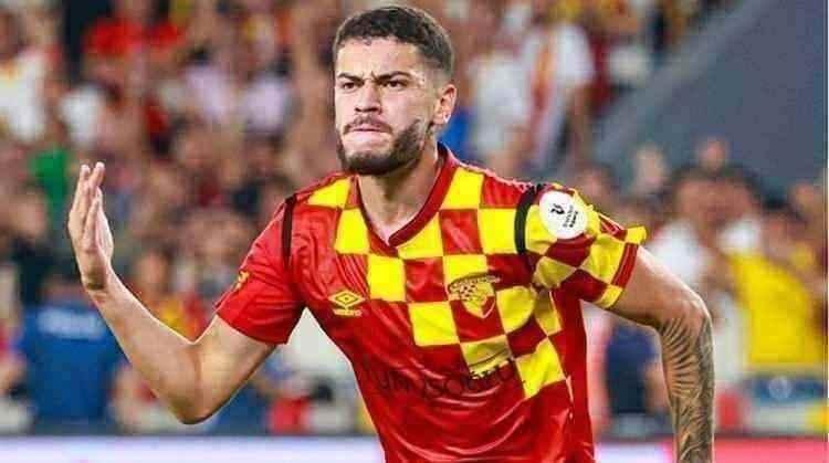 <p>4- Romulo | 9 asist ​<br />
<br />
​* G&ouml;ztepe</p>
