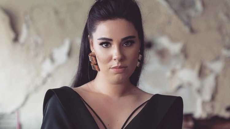 <p><span style="color:#800000"><strong>KARDEŞLERİYLE ANLAŞMAZLIK YAŞADI</strong></span></p>
<p><span style="color:#000000">Tayfur, babasının vefatından sonra üvey ablaları ve kuzenleriyle de anlaşmazlıklar yaşamıştı.</span></p>