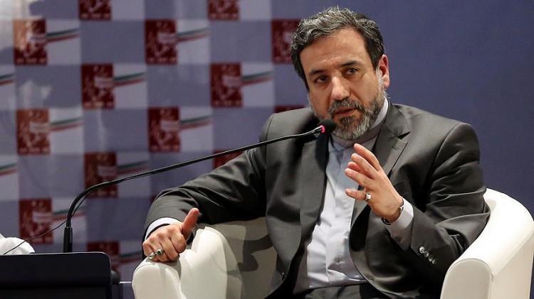 <p>İRAN DIŞİŞLERİ BAKANI ARAKÇİ: “TÜM TARAFLARA İTİDAL ÇAĞRISINDA BULUNUYORUZ”</p>
<p><br />
İran Dışişleri Bakanı Abbas Arakçi de Pakistan’a resmi bir ziyarette bulundu. Arakçi, İslamabad’da Pakistan Başbakanı Şahbaz Şerif, Dışişleri Bakanı Muhammed İshak Dar ve Cumhurbaşkanı Asıf Ali Zerdari ile bir araya geldi. İranlı Bakan, görüşmelerin ardından Perşembe günü Hindistan’ı da ziyaret edeceğini açıkladı.</p>
<p> </p>