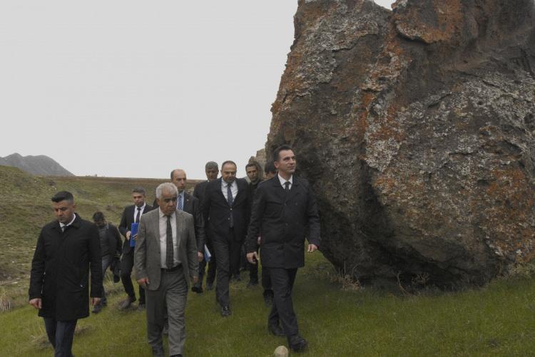 <p>İl Kültür ve Turizm Müdür Vekili Ergin Güven ve İl Özel idaresi Genel Sekreteri Adem Aydoğdu'nun da bölgeye gitti. </p>