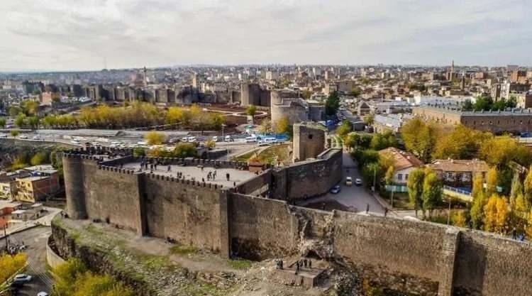 <p><strong><span style="color:#B22222">DİYARBAKIR </span> | DİYAR-I BEKİR</strong></p>