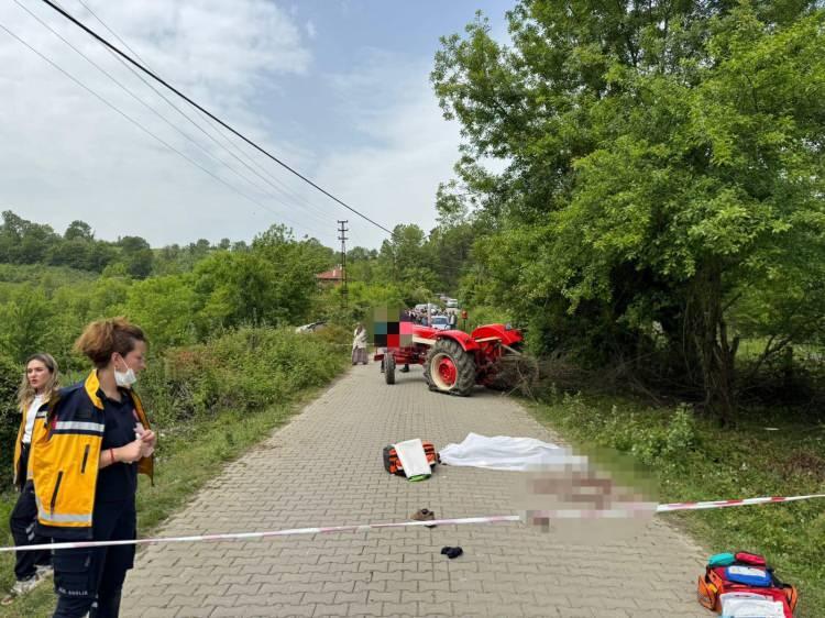 <p>Abdullah ve Havva Demirci çiftinin cenazeleri de inceleme sonrası aynı hastanenin morguna götürüldü. Çalışma başlatan jandarma ekipleri, Mehmet Demirci’yi yakalayıp, gözaltına aldı.</p>