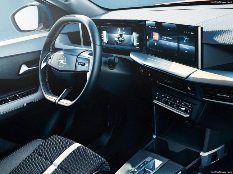 <p>Bir yıl önce global lansmanı İstanbul'da gerçekleştirilen yeni Opel Frontera, Türkiye'de resmen satışa sunuldu.<br />
<br />
İŞTE ÖZELLİKLERİ VE FİYATI</p>