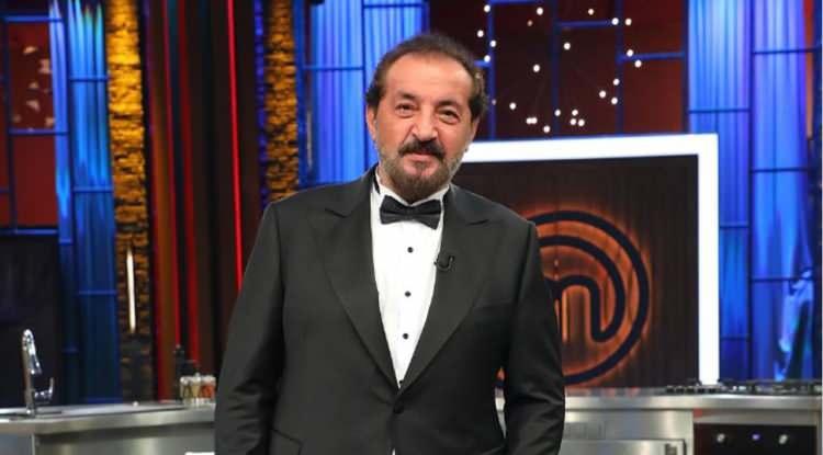 <p>Kullanıcının paylaştığı bilgilere göre; menüde yer alan<strong> keşli mantı porsiyonu 700 TL</strong>'ye sunuluyor.</p>