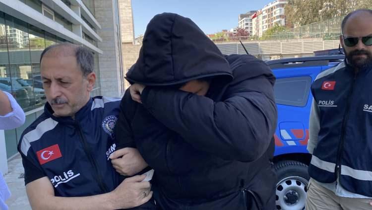 <p>Kaçmaya çalışan şüpheli, olay yerinin arka sokağında Asayiş Şube Müdürlüğü’ne bağlı güven timleri tarafından yakalandı. </p>