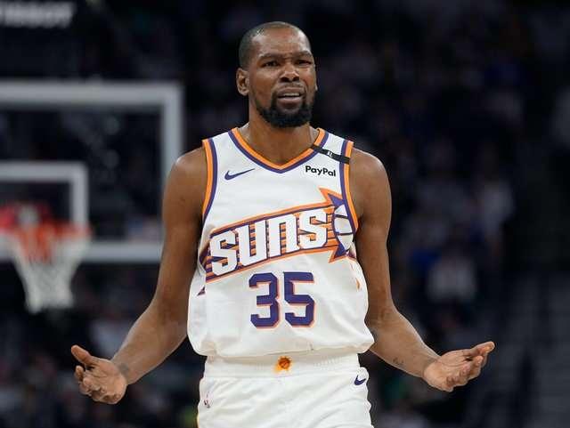 <p><strong>10- KEVIN DURANT</strong></p>
<p>101.4 milyon Dolar</p>