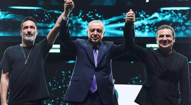 Ferhat Göçer ve Sagopa Kajmer GENÇFEST'te Cumhurbaşkanı Recep Tayyip Erdoğan'la bir araya geldi