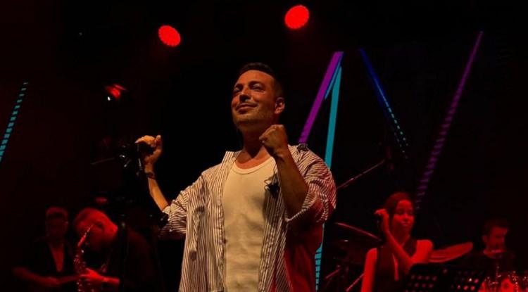 <p>Oğuzhan Koç, doğrudan Spotify Türkiye hesabını ve diğer sanatçı arkadaşlarını etiketleyerek sitem dolu bir gönderi yayınladı.</p>