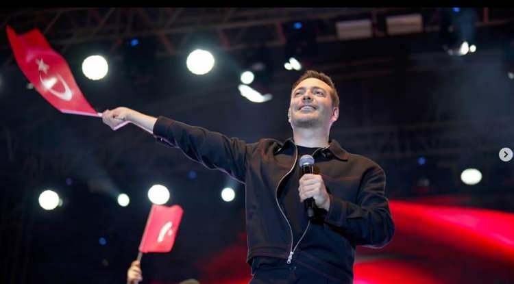 <p>Milyonlarca dinleyicisi bulunan müzik uygulaması Spotify'ın Türkiye politikası, sanatçıları çileden çıkardı.</p>