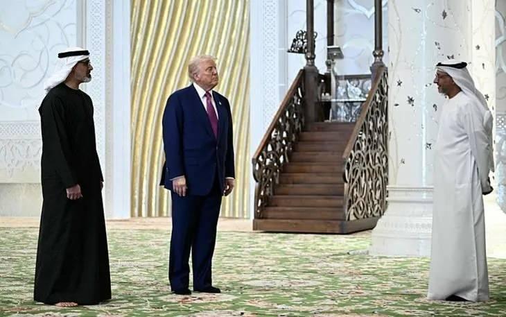 <p><span style="color:#B22222"><strong>KAZANÇLI ORTAKLIKLAR</strong></span></p>
<p> </p>
<p>Trump Başkan olarak ilk kez bir camiy<strong></strong>e gitti. Trump Özel bu gezide, potansiyel olarak kazançlı ortaklıklar kurmak için alışılmadık kültürel normları kabul etme konusundaki istekliliğini sergiledi.</p>