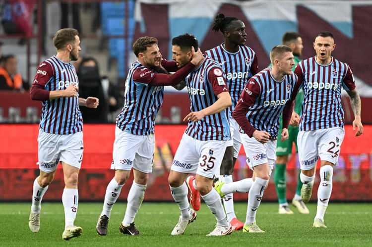 <p>128- Trabzonspor (49 sıra yükseldi)</p>