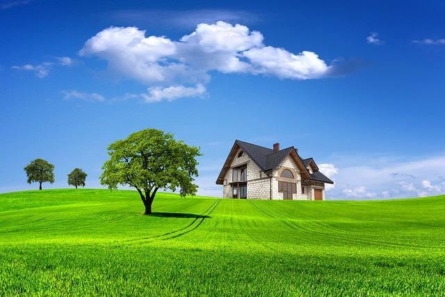 <p>Öte yandan ülkemizdeki yatırımcının yabancı yatırımcı gibi büyük rakibi var.</p>
<p>Ukrayna, Rusya, Almanya, İngiltere hatta BAE, Suudi Arabistan gibi ülkelerden cepleri dolu gelen yatırımcılar arsa ve tarla satın alıyor.</p>