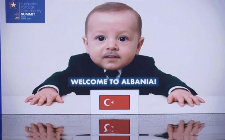 <p><strong><span style="color:#B22222">RECEP TAYYİP ERDOĞAN </span> | TÜRKİYE CUMHURBAŞKANI</strong></p>
