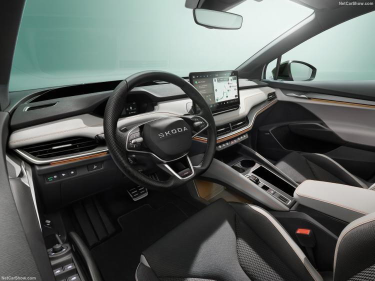 <p>Elroq, 60 versiyonuyla 543 km’den fazla menzili kullanıcısına sunarken, 150 kW/204 PS güç çıkışıyla verimlilik ve performansı bir araya getiriyor.</p>
