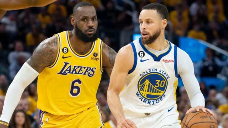 <p>4.000 üç sayılık atışa ulaşan ilk NBA oyuncusu olan Golden State Warriors guardı Curry, 156 milyon dolar (yaklaşık 117 milyon £) kazandıktan sonra ikinci sıraya yükseldi.</p>
<p> </p>
