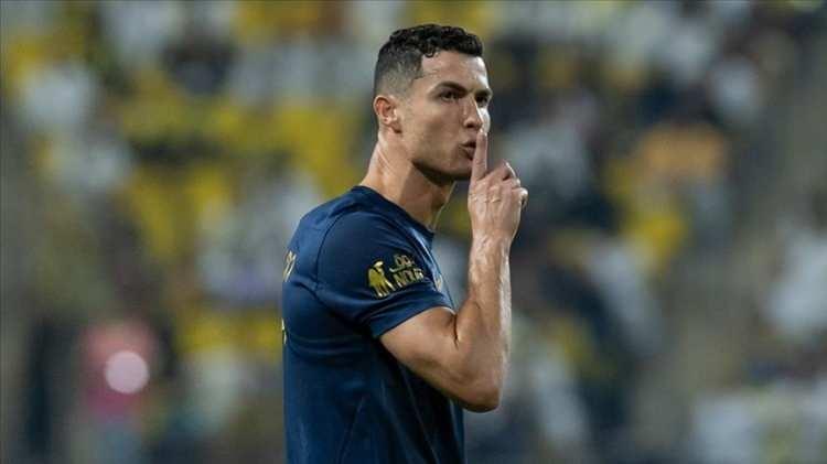 <p><span style="color:#B22222"><strong>1.Cristiano Ronaldo, futbol:</strong></span></p>
<p> </p>
<p>275 milyon dolar (206,6 milyon sterlin)</p>
<p> </p>