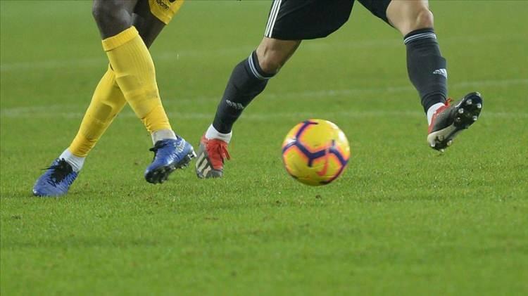 <p>Anadolu Ajansının hazırladığı dosya haberlerin bu bölümünde dünyaca ünlü bazı yıldız futbolcuların yatırım yaptıkları kulüpleri mercek altına aldık.</p>