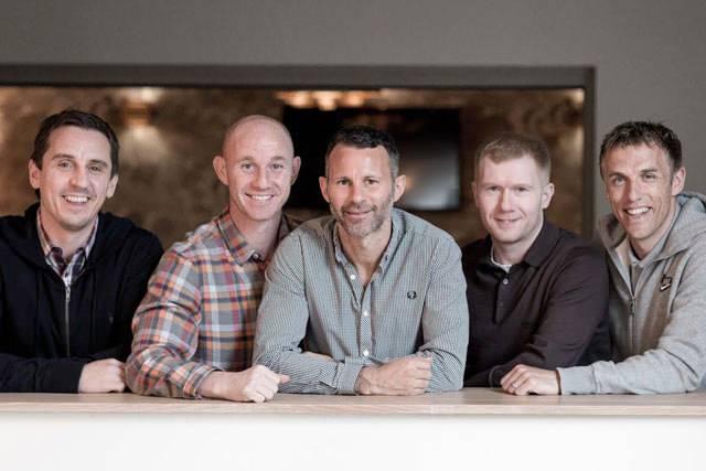 <p>Kulübün eski ortakları arasında yer alan Manchester United'dan arkadaşları Ryan Giggs, Paul Scholes, Nicky Butt ve Phil Neville ise hisselerini devretmelerine rağmen kulüp operasyonlarında aktif rol üstlenmeye devam edecek.</p>
