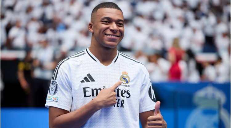 <p>26 yaşındaki santrafor, Paris Saint-Germain'den Real Madrid'e transferinin hemen ardından kulübün hisselerinin yüzde 80'ini satın almak için 20 milyon avroya yakın bir bedel ödedi.</p>