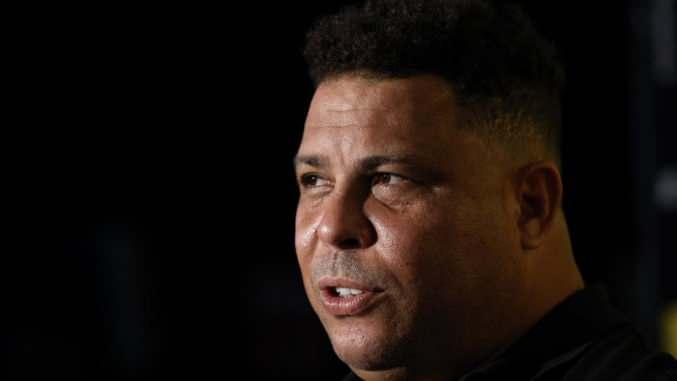 <p>Diğer taraftan 2021 yılında borç içindeki Brezilya ekibi Cruzeiro'yu yaklaşık 78 milyon dolara satın alan Ronaldo, geçen yıl süpermarket zinciri sahibi milyarder Pedro Figueiredo’ya satarak Cruzeiro'daki tüm payını devretti.</p>