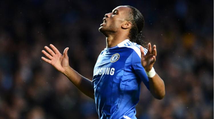 <p>Chelsea'de oynadığı dönemde 1 UEFA Şampiyonlar Ligi, 4 İngiltere Premier League kupasını müzesine götüren Fildişili futbol adamı, Chelsea ve Manchester City'nin yıldızı Shaun Wright-Phillips'i 2017'de kulübe kazandırdı.</p>