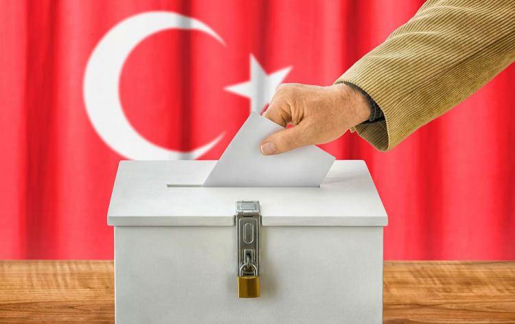 <p>Asal Araştırma, 10-14 Mayıs arasında tüm Türkiye genelinde 2 bin kişiyle görüşerek bir seçim anketi yaptı.</p>