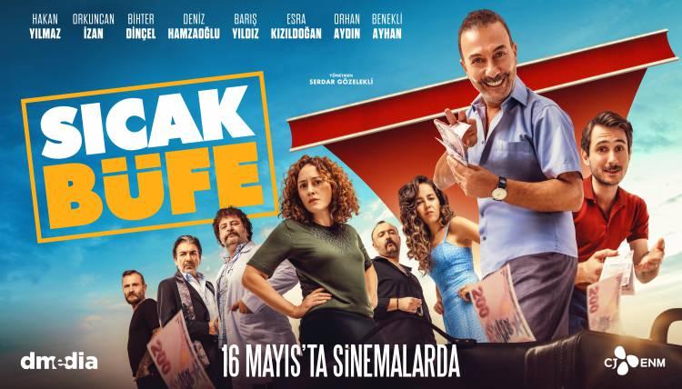 <p><span style="color:#B22222"><em><strong>“Bir baktım bana baş sağlığı mesajları geliyor. Sonra bir arkadaşım aradı, ‘Başın sağ olsun’ dedi. Babamı da bekliyorduk, hastaydı. Ondan sonra ‘Ne yapacağım ben’ dedim. Set de var. Sahneler, çekim. İnsan ne yapacağını bilemiyor. Hayatımda ilk defa bu kadar yakın birini kaybettim. Yakınlarım sette olduğumu bildiklerinden aramak için öğle arasına denk getirmeye çalışmışlar."</strong></em></span></p>