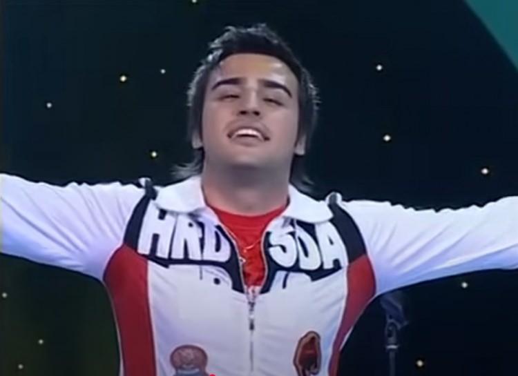 <p><span style="color:#000000">Yarışmanın ardından müzik kariyerine devam eden Tamer, çok uzun bir süre ortadan kaybolmuştu. </span></p>