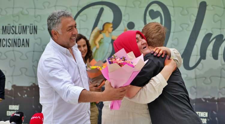 <p>Film, 3 yıl boyunca dijital platformlarda yayınlanmayacak. Sadece sinema için hazırlandı.</p>