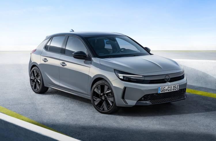 <p><span style="color:#B22222"><strong>OPEL C</strong><strong>ORSA</strong></span></p>
<p> </p>
<p><strong> </strong></p>
<p>Arabaya girince, anahtarı kontağa taktıktan sonra silecek ve sinyal kolunu aynı anda kendinize çektiğinizde.</p>
<p>Sırasıyla P1, P2, P3, P4, P5, P6 ve P7 özellikleri aynı anda programlanabilir hale gelir.</p>