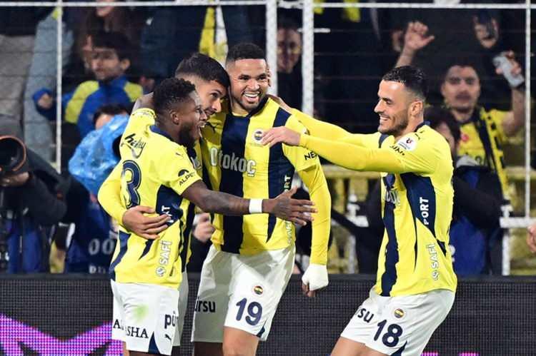 <p>27- Fenerbahçe (4 sıra geriledi)</p>