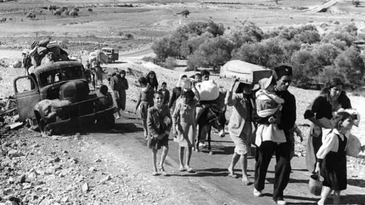 <p>Filistinliler, 14 Mayıs 1948'de İsrail'in işgal ettiği Filistin topraklarında bağımsızlığını ilan etmesi ve Filistinlilerin zorunlu göçe tabi tutulması nedeniyle 15 Mayıs'ı Nekbe (Büyük Felaket) olarak anıyor. Bugün 77. seneidevriyesi olan Nekbe anıldı. İsrailin zulmü dünyanın dört bir yanında protesto edildi.</p>