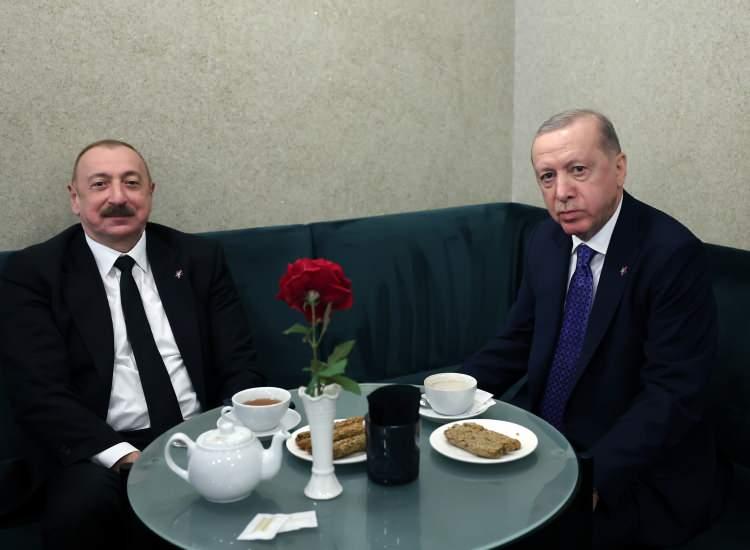 <p><span style="color:rgb(67, 67, 67)">Cumhurbaşkanı Recep Tayyip Erdoğan, Arnavutluk'un Başkenti Tiran'da düzenlenen Avrupa Siyasi Topluluğu 6. Zirvesi'ne katıldı.</span></p>
