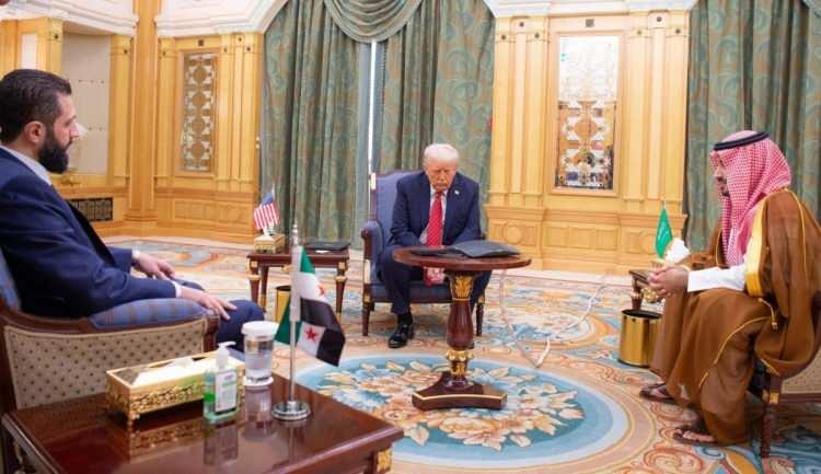 <p>ABD Başkanı Donald Trump'ın Orta Doğu Turu yoğun bir şekilde devam ederken dünyanın gözü de Orta Doğu'ya çevrildi. </p>
<p> </p>